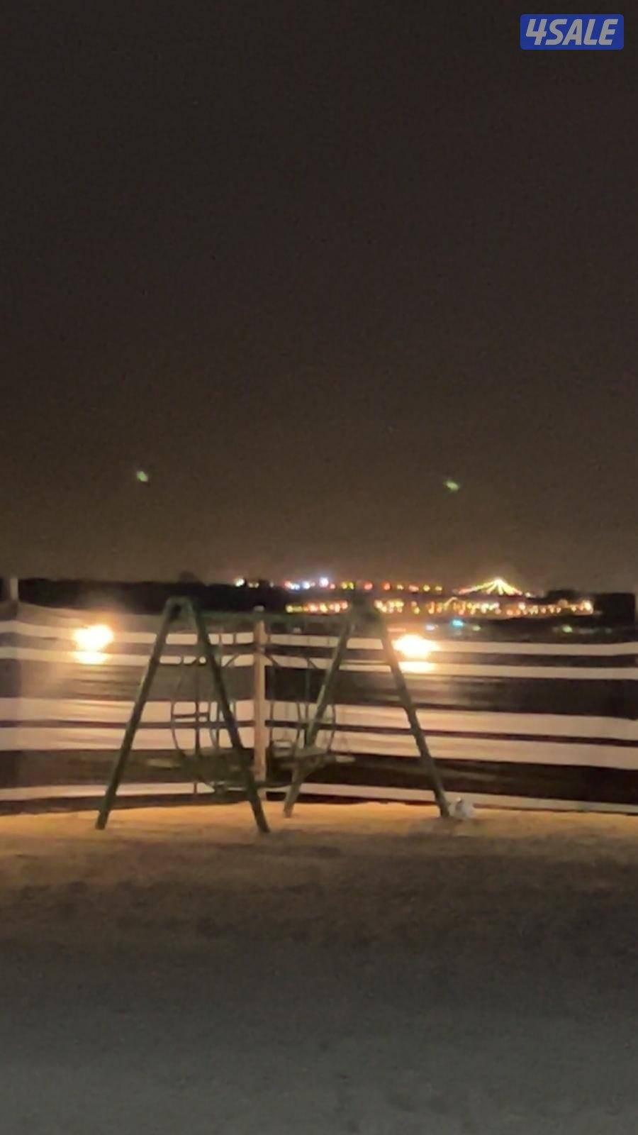 مخيم مكون من شاليه 17 متر مكون  من دوانيه 2 غرفه حمام مغاسل.  بيت شعر4