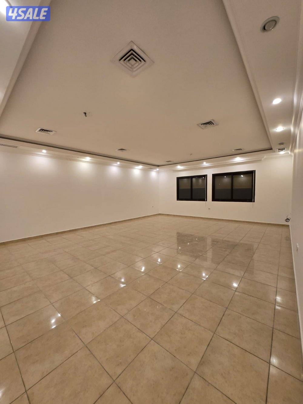 فرصه لاتعوض للإيجار دور كبير ومساحه كبيرة بسعر لايصدق0