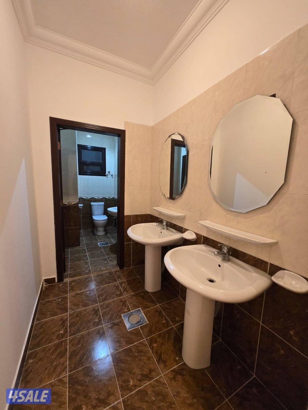 فرصه لاتعوض للإيجار دور كبير ومساحه كبيرة بسعر لايصدق1