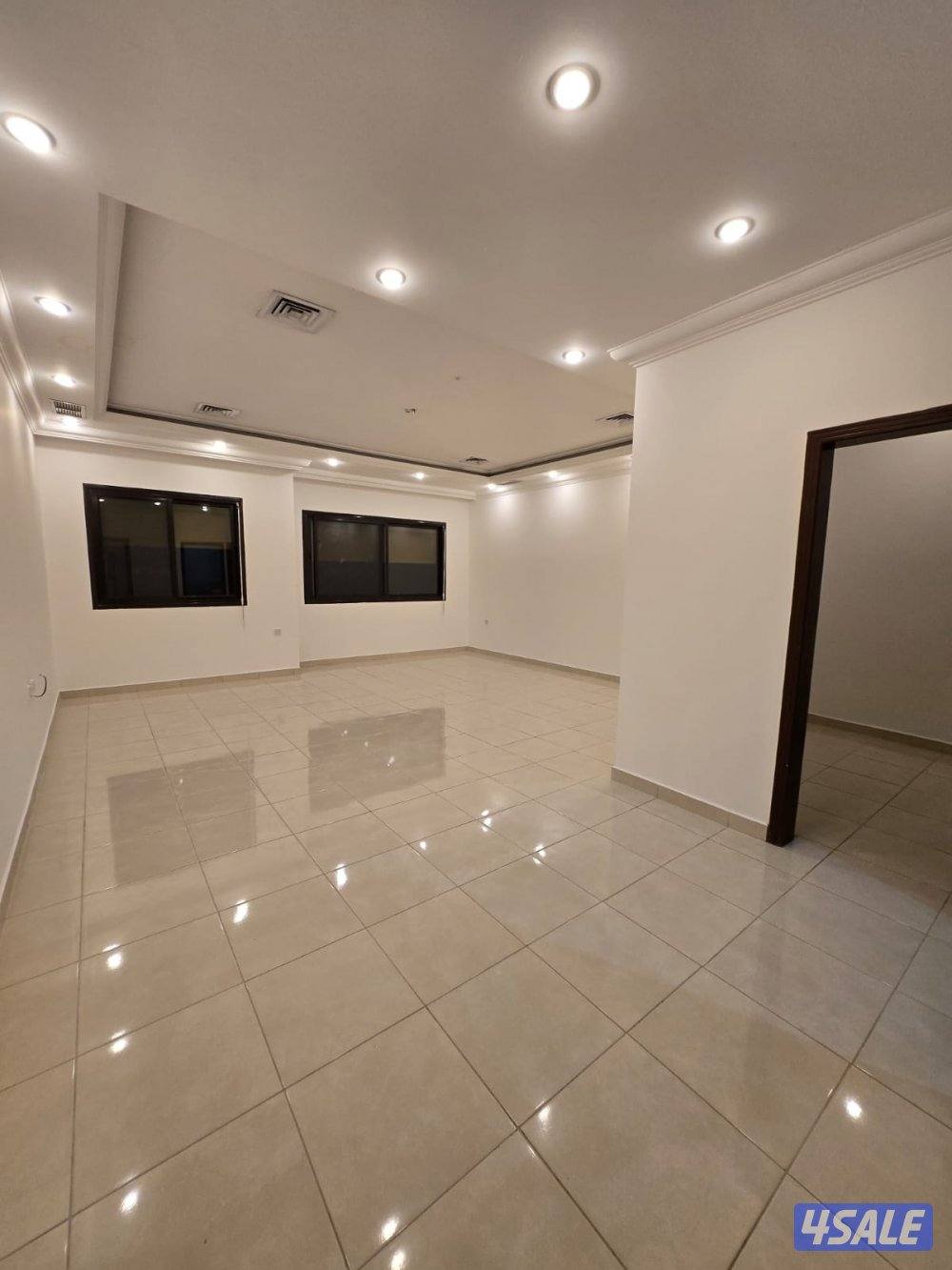 فرصه لاتعوض للإيجار دور كبير ومساحه كبيرة بسعر لايصدق2