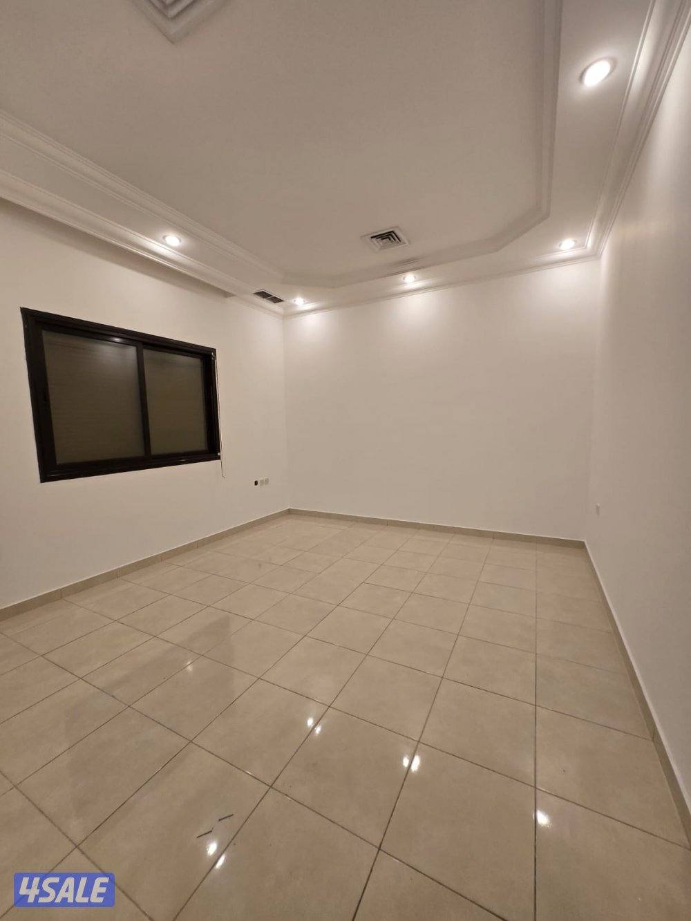 فرصه لاتعوض للإيجار دور كبير ومساحه كبيرة بسعر لايصدق10