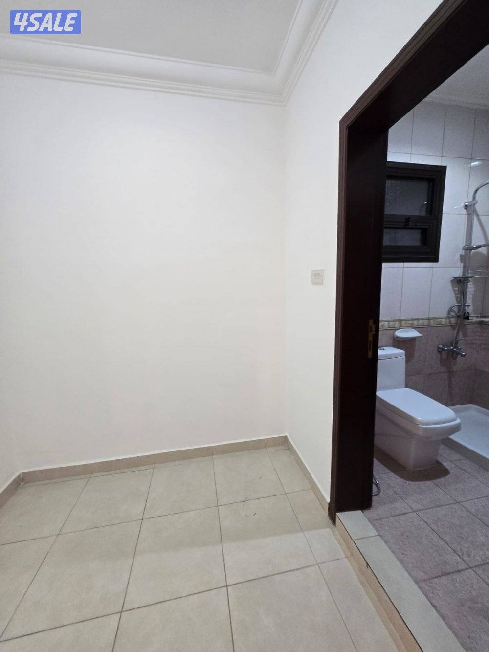 فرصه لاتعوض للإيجار دور كبير ومساحه كبيرة بسعر لايصدق12