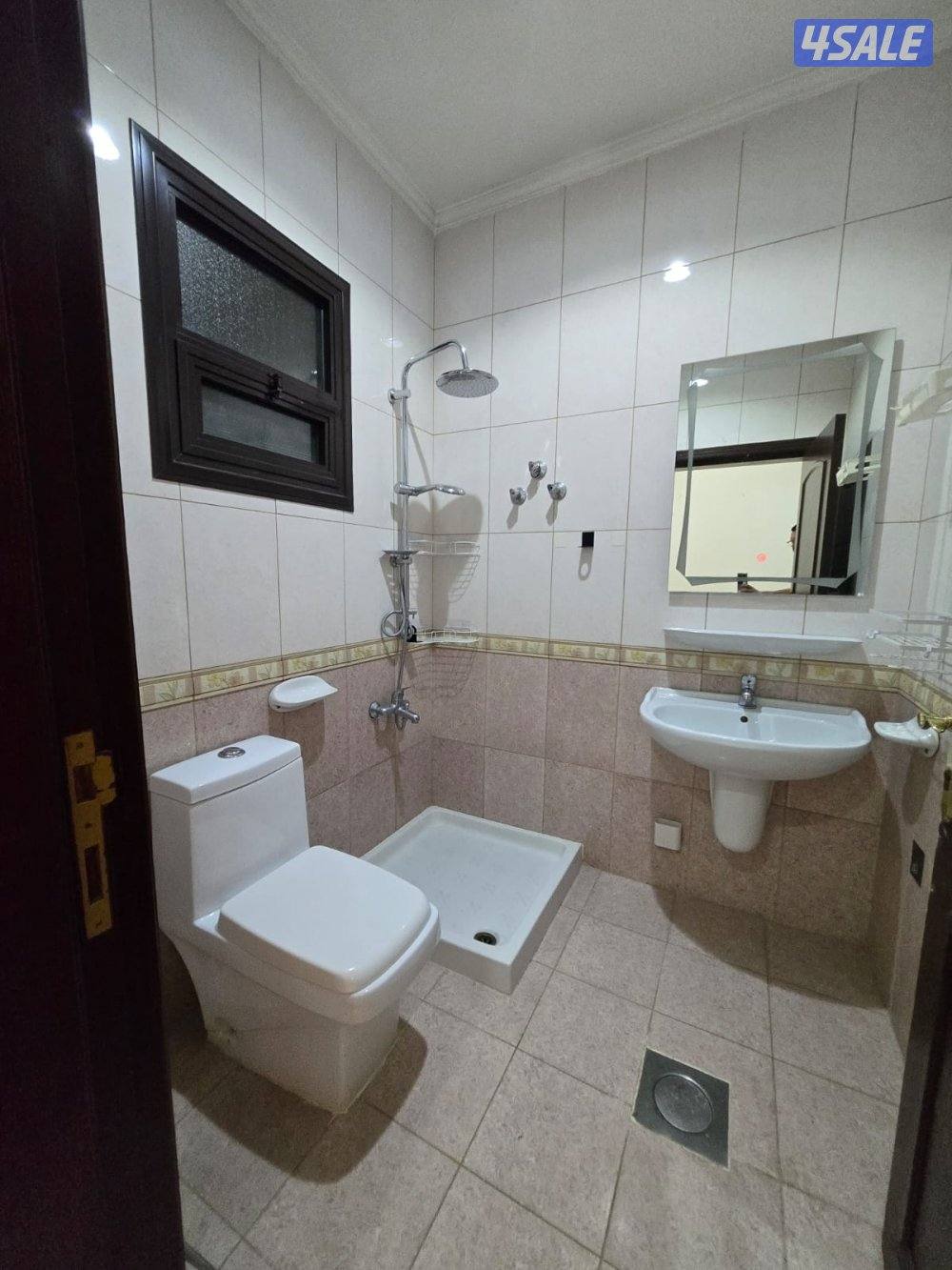 فرصه لاتعوض للإيجار دور كبير ومساحه كبيرة بسعر لايصدق14