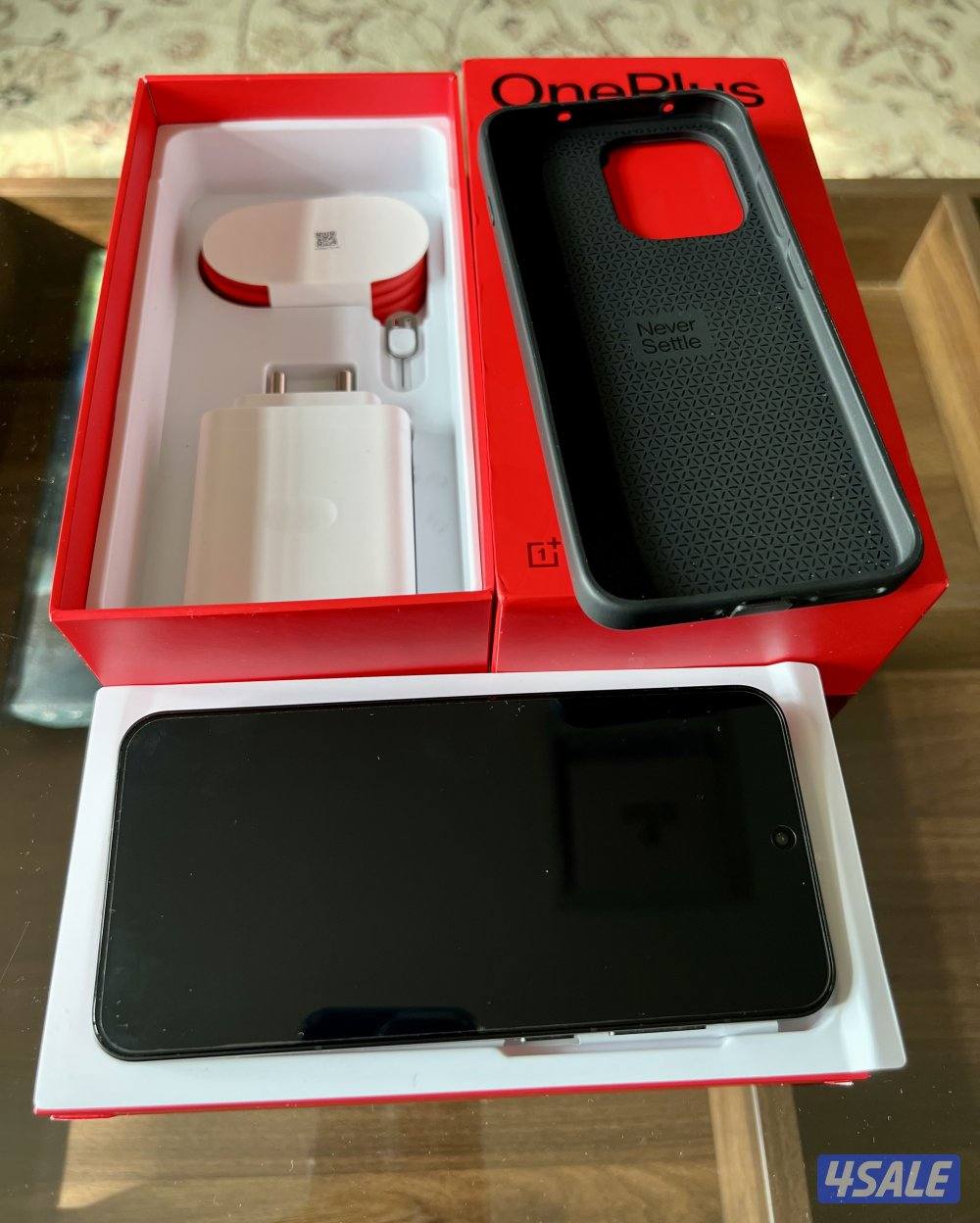 للبيع oneplus 13s 512 giga جلوبال بحالة الجديد الشاحن غير مستخدم3