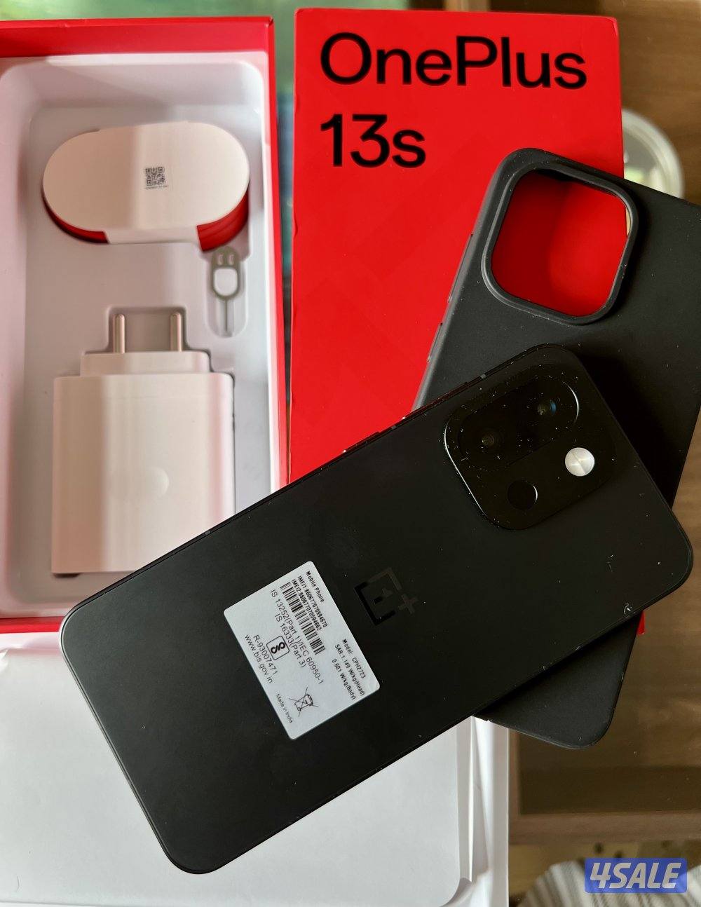 للبيع oneplus 13s 512 giga جلوبال بحالة الجديد الشاحن غير مستخدم4