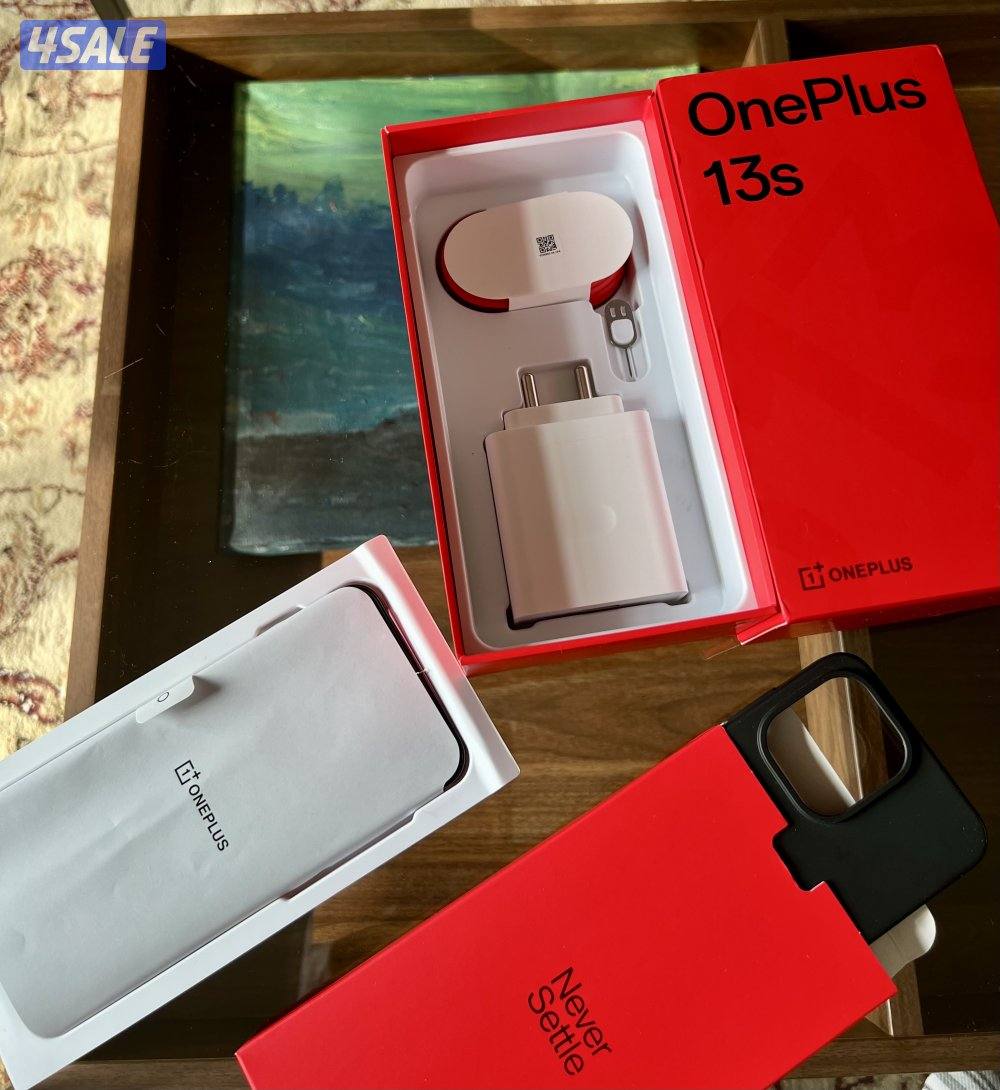 للبيع oneplus 13s 512 giga جلوبال بحالة الجديد الشاحن غير مستخدم5