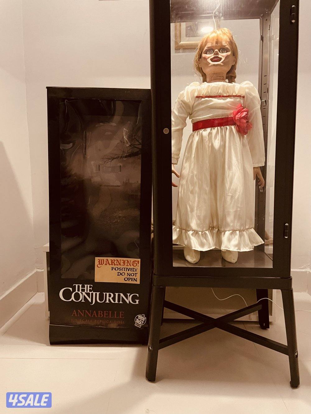 دمية انابيل اللعبة جديدة مع الكرتون +خزانة بإضاءة بقفل لها2