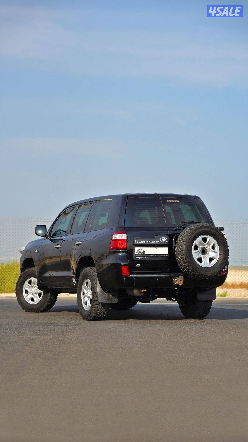 لاندكروزر ستاندر2