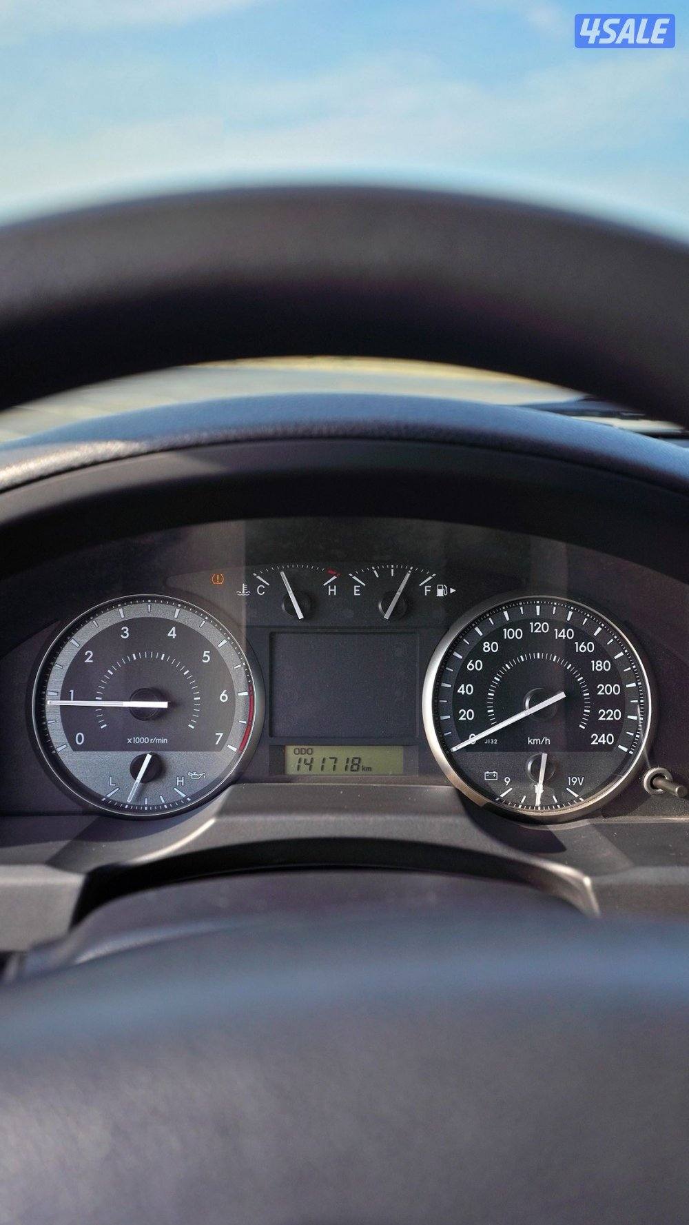 لاندكروزر ستاندر8