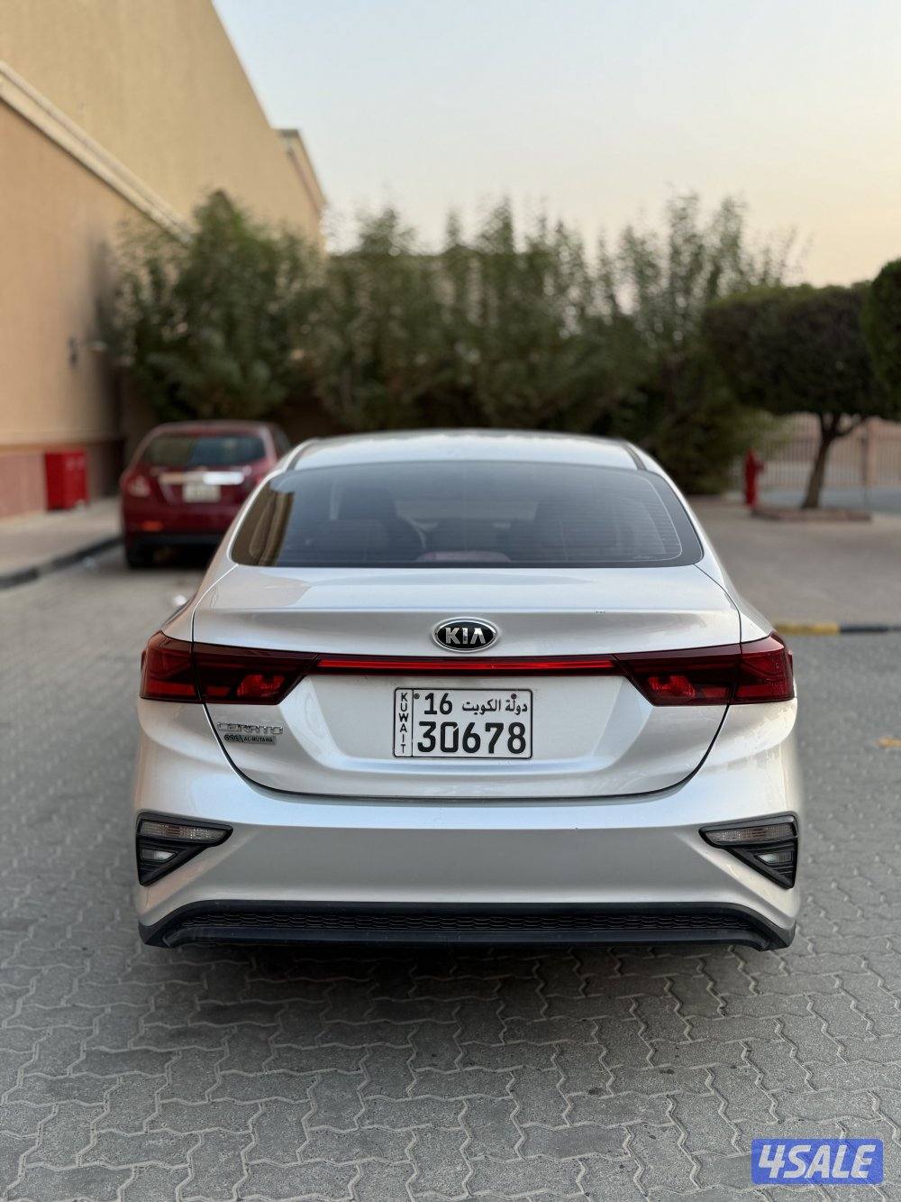 للبيع كيا سيراتو 2020 نظيفة جدا فحص الرمال1