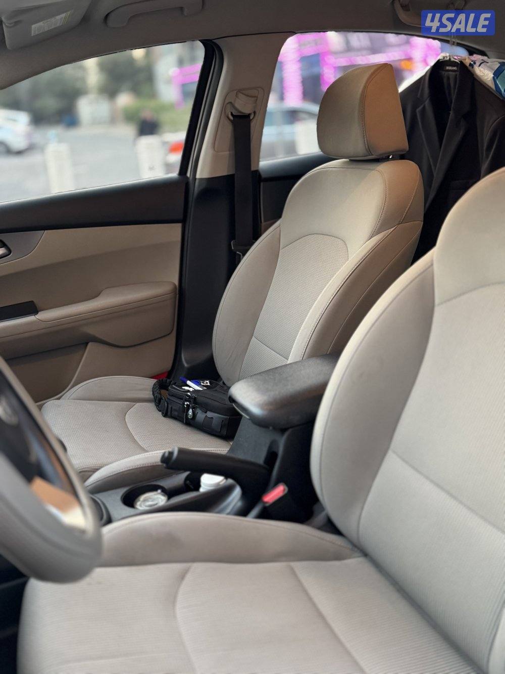 للبيع كيا سيراتو 2020 نظيفة جدا فحص الرمال4