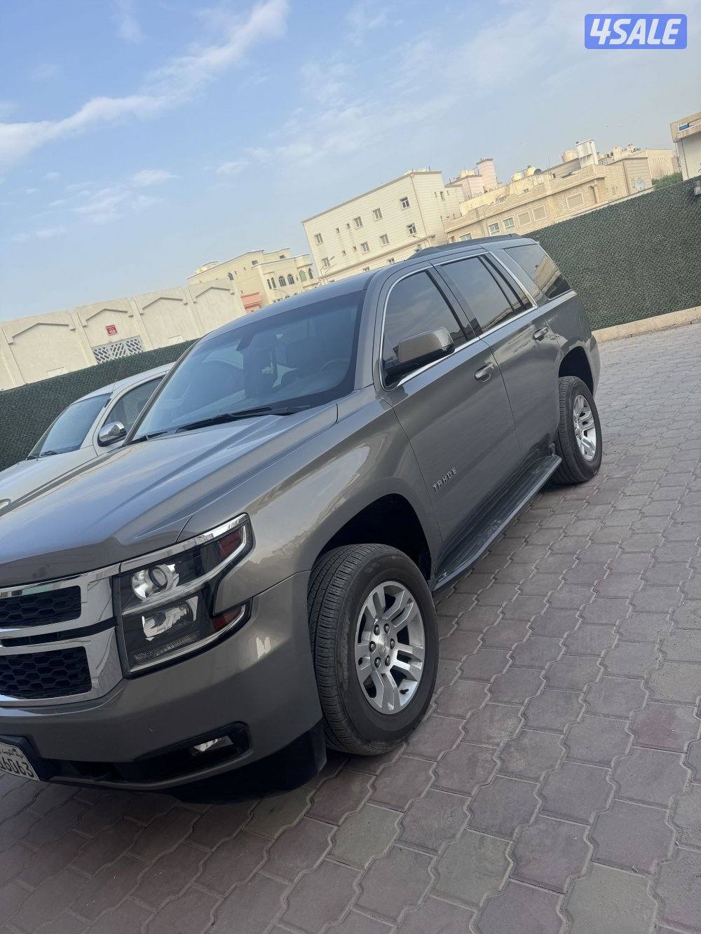 تاهو طراز 2017 اللون بني بحاله جيده جدا  يوجد أصباغ شرط الفحص0