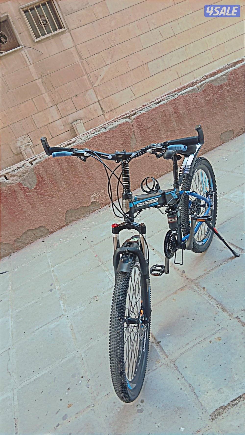 nest and clean full new only 1 month use blue and black colour1