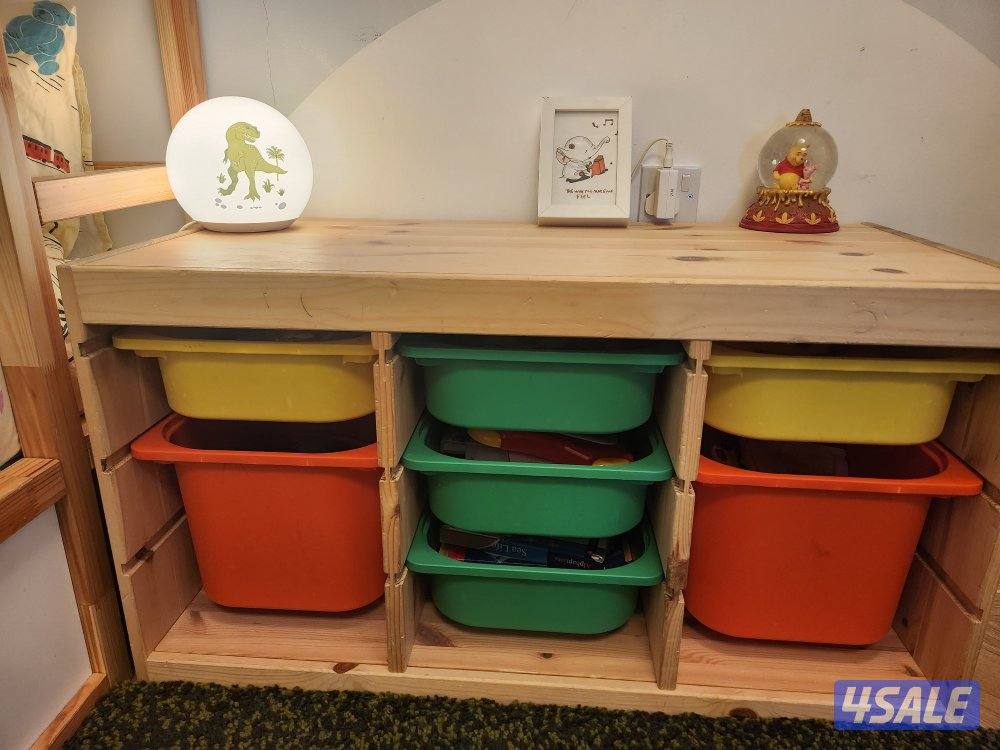 ikea bed, storage unit,kitchen ,rug ل و ايكيا تخت وحدة تخزين مطبخ اطفا2