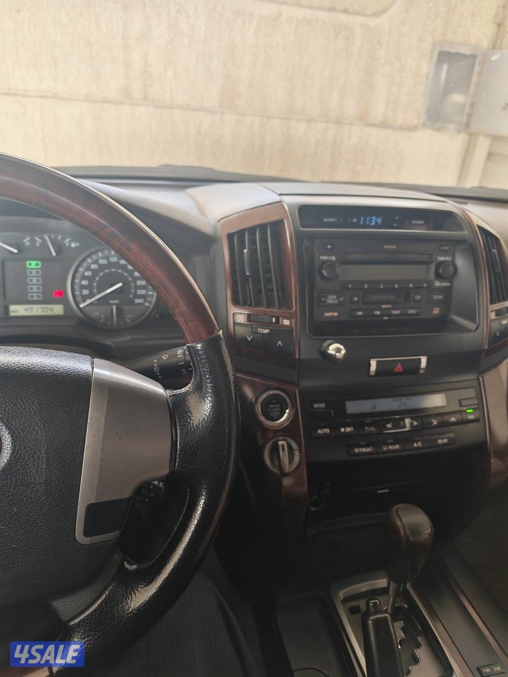 جيب 2011 ماشي ٤٩٠ الف شرط فحص قير مكينة شاصي وصبغ عام شغل وكاله ومسوي3