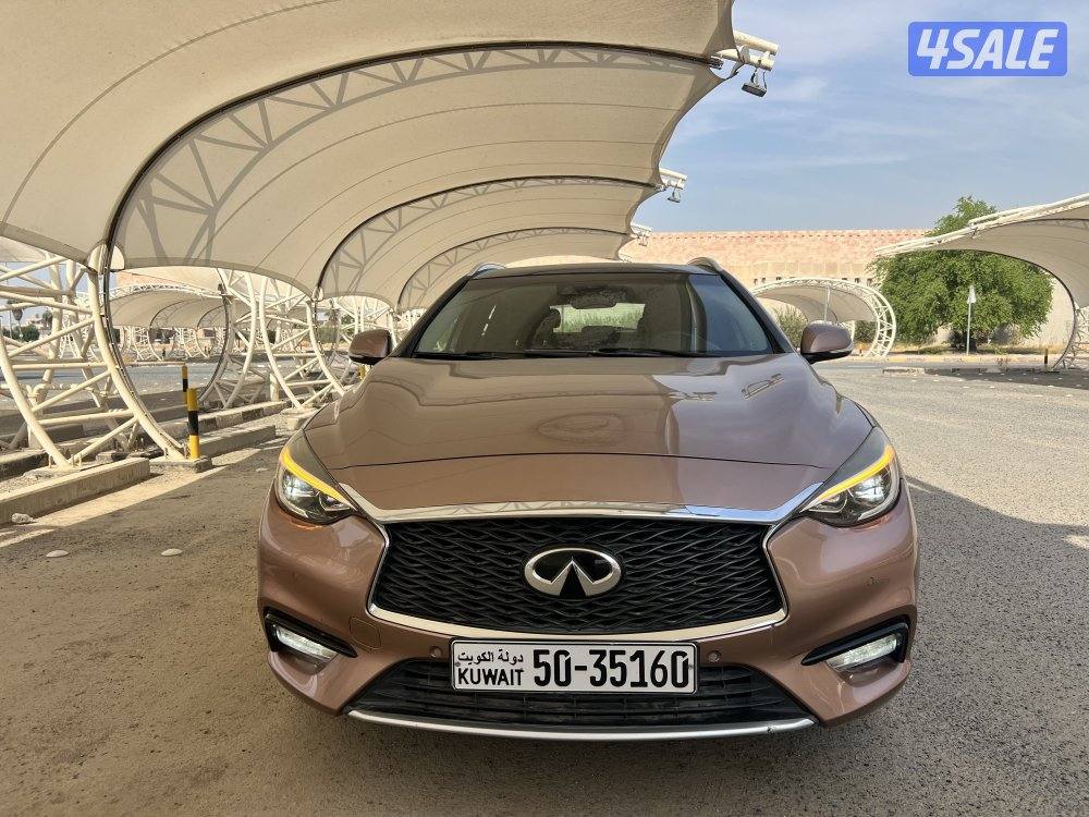 انفينيتي Q30 موديل 2018 عداد 83 الف4