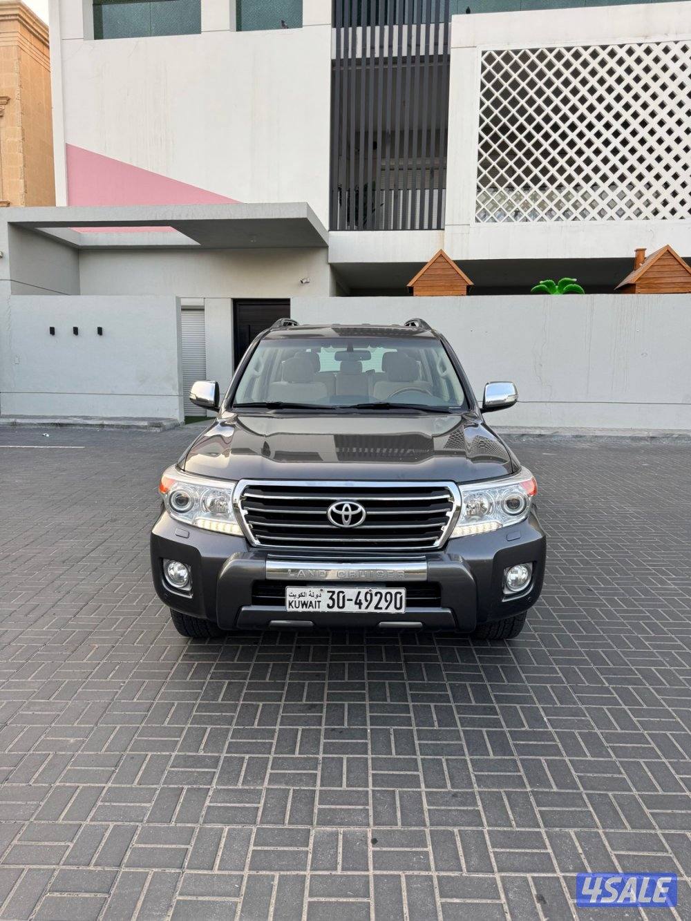 لاندكروزر مديل 2015  RX.R / V8 ماشي 3881