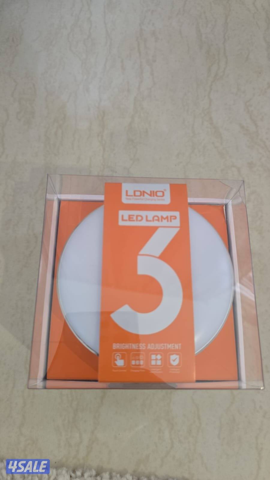 3 level touch lamb with 2 usb output
٣ درجات اضاءه تعمل باللمس0