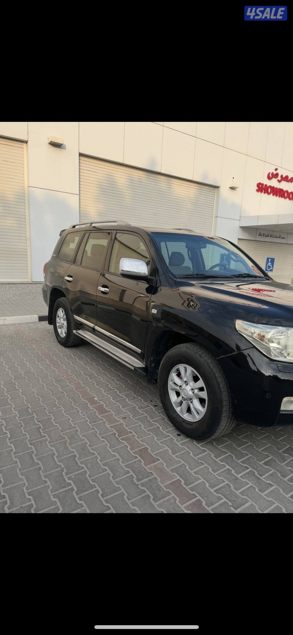للبيع لاندكروزر موديل 20111