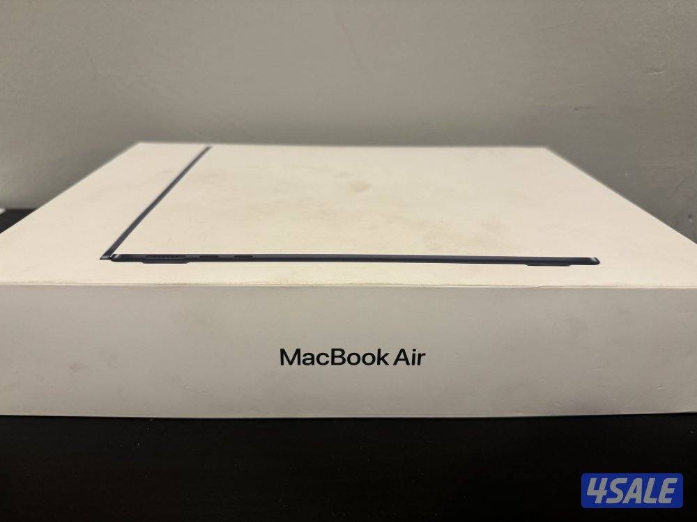 Mac book air m4 chip 256GB اللون Midnight استعمال اقل من شهر1
