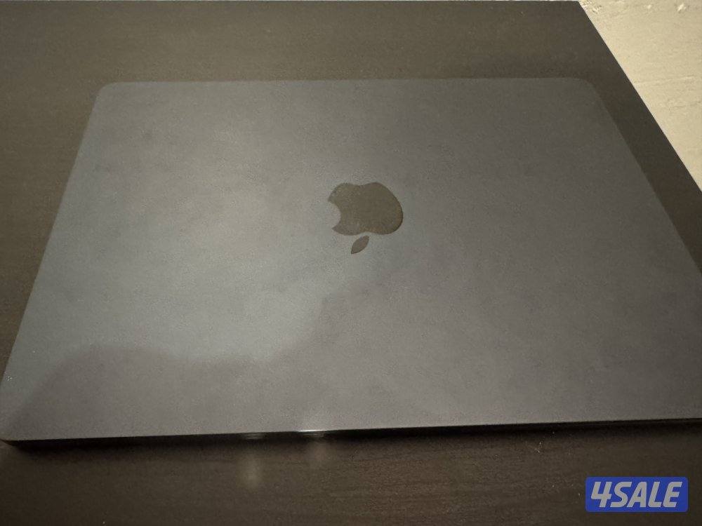 Mac book air m4 chip 256GB اللون Midnight استعمال اقل من شهر5