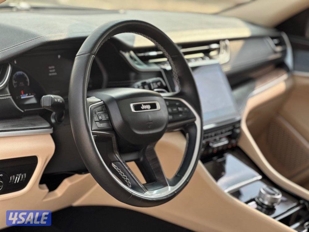 للبيع جراند شيروكي LIMITED L ماشي ٦٨ الف كيلو7