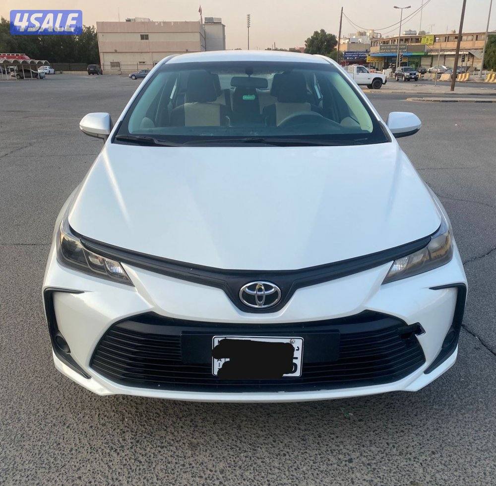 Toyota Corolla 2024 for sale , Pearl white color , good quality car.0