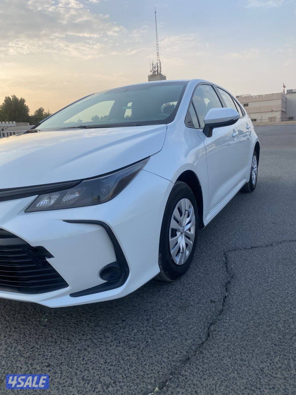 Toyota Corolla 2024 for sale , Pearl white color , good quality car.3