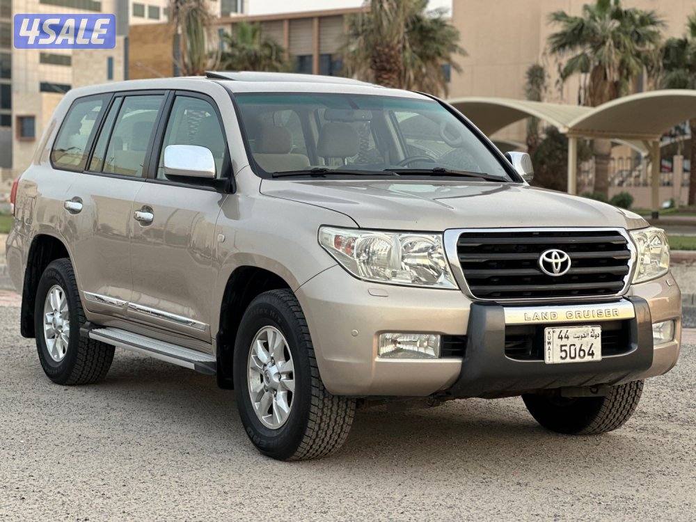 للبيع لاندكروزر GXR v8 ماشي ٢٨٠ الف كيلو0
