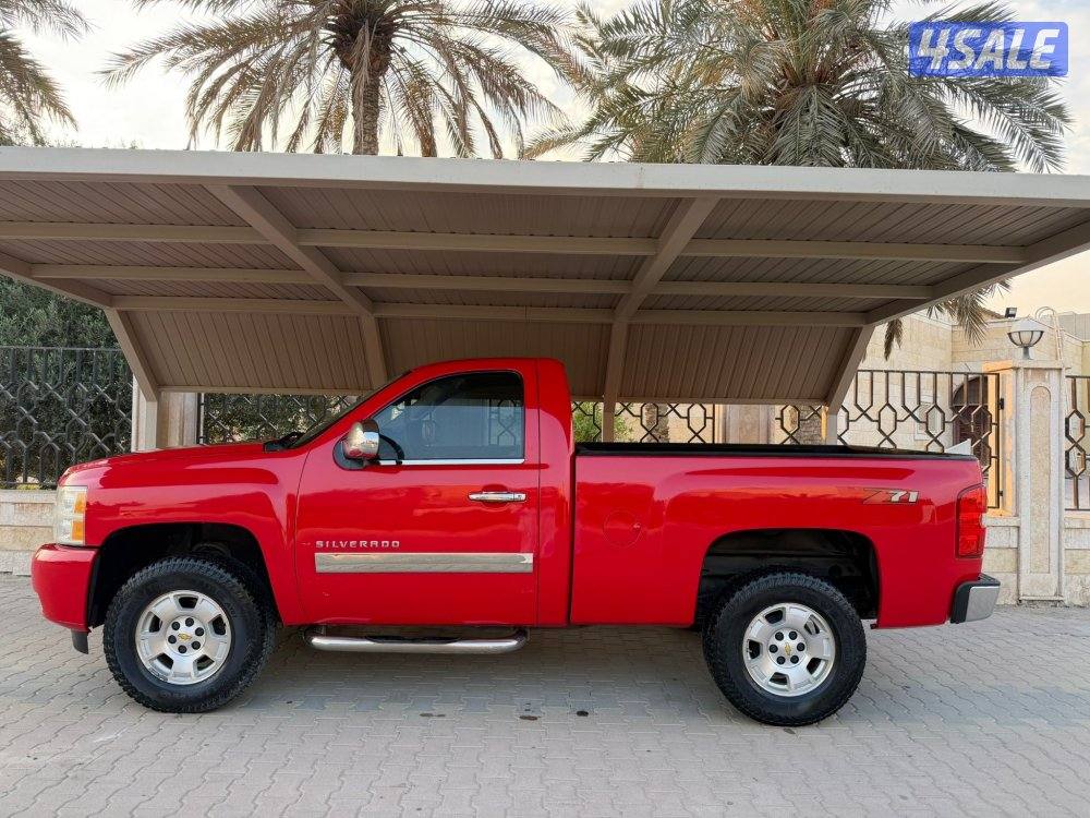 وانيت سلفرادوا Z71 موديل2011 بحاله الوكاله1