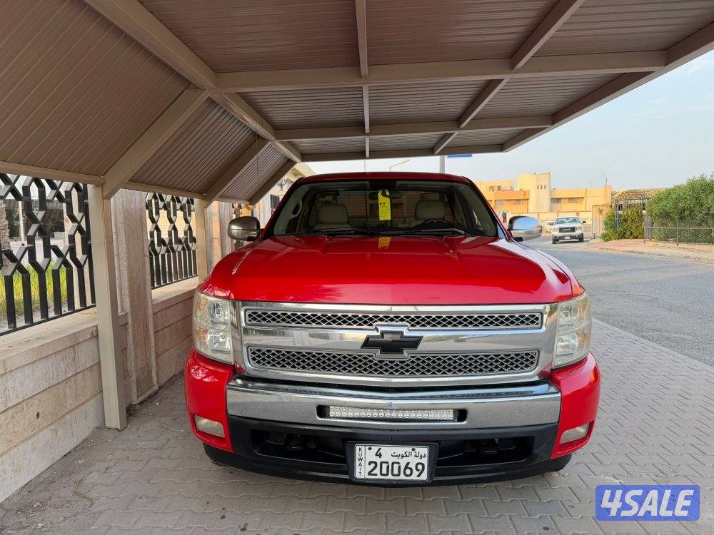 وانيت سلفرادوا Z71 موديل2011 بحاله الوكاله7