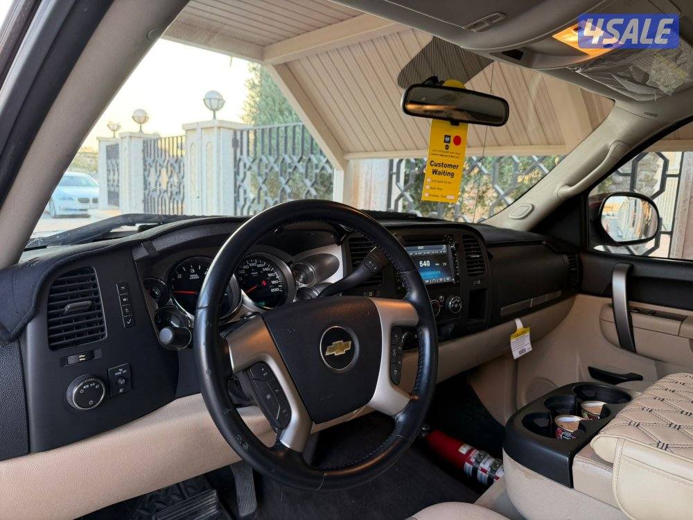 وانيت سلفرادوا Z71 موديل2011 بحاله الوكاله9