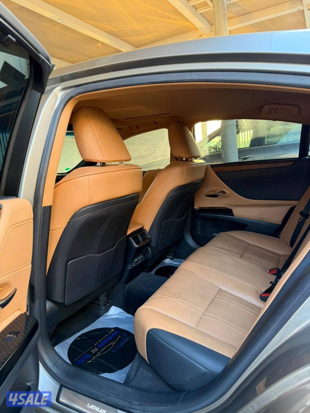لكزس ES 250 موديل ٢٠٢٣ الساير عداد ٢٧ ألف شرط الفحص صبغ وكاله شاشه5
