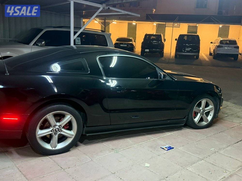 للبيع موستنج 20121