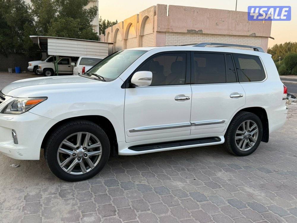 للبيع لكزس 5701