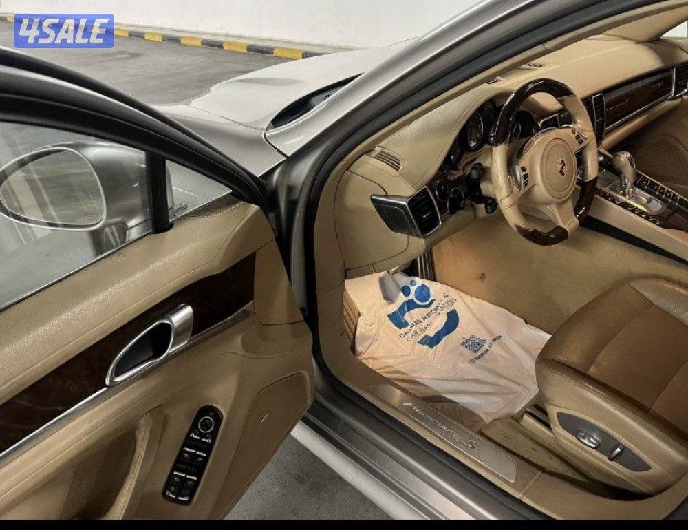 Beautiful Porsche PanameraS6