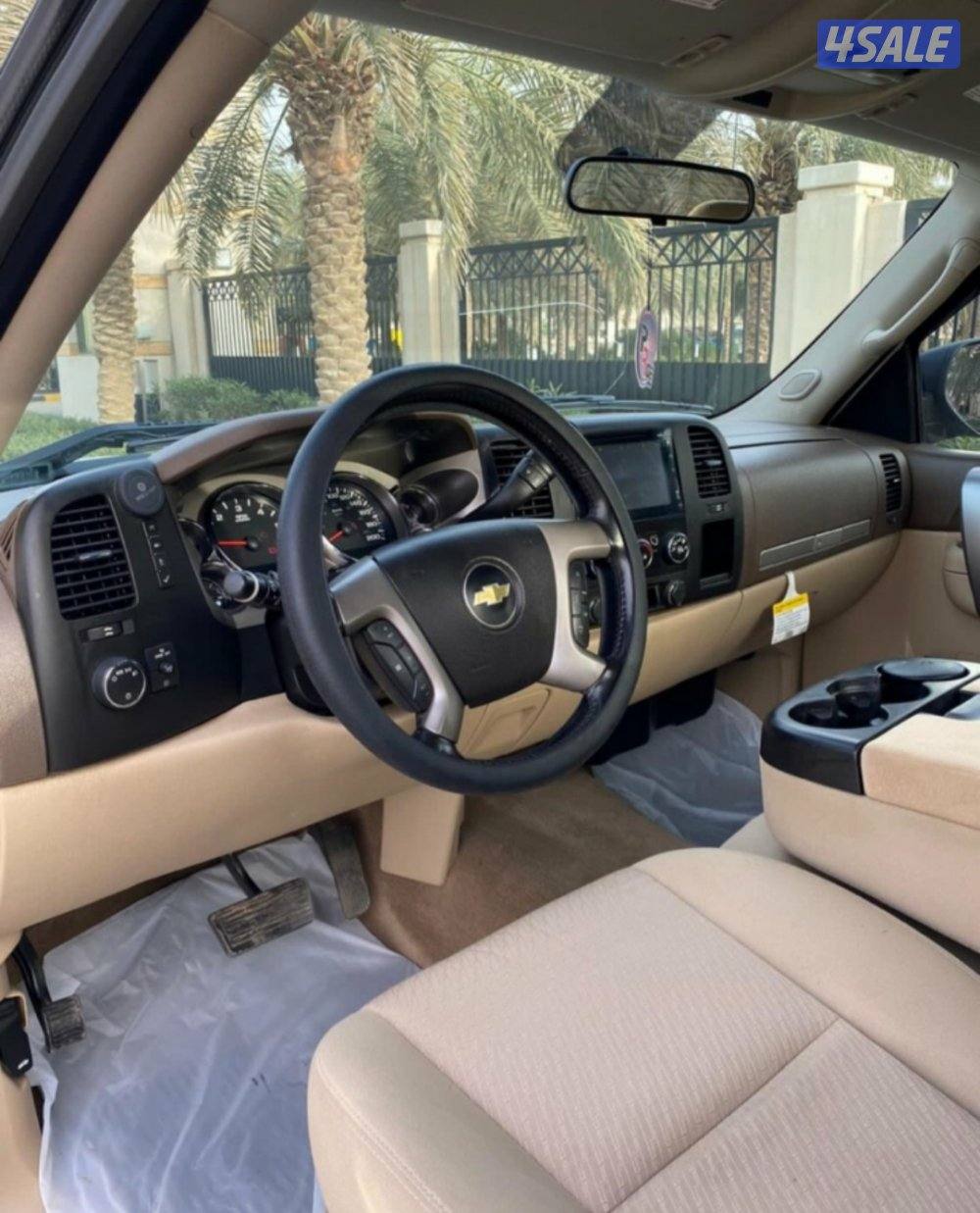 وانيت Z71  صبغ وكاله عدا قطعه تجميلي مدغر يمين3