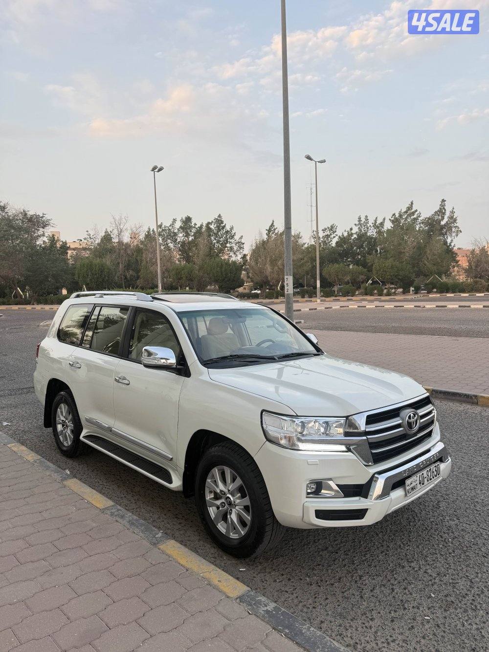 لاندكروزر 2017 عداد 214 .5