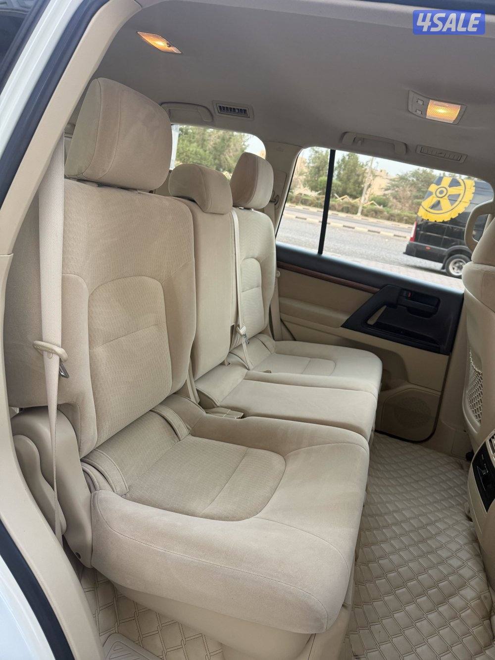 لاندكروزر 2017 عداد 214 .8