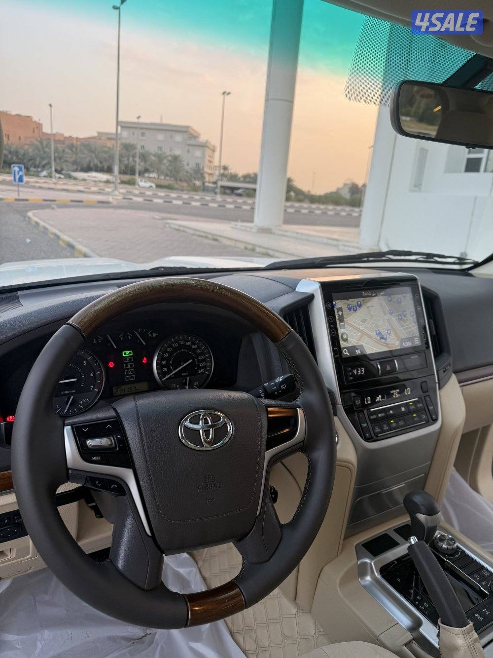 لاندكروزر 2017 عداد 214 .9