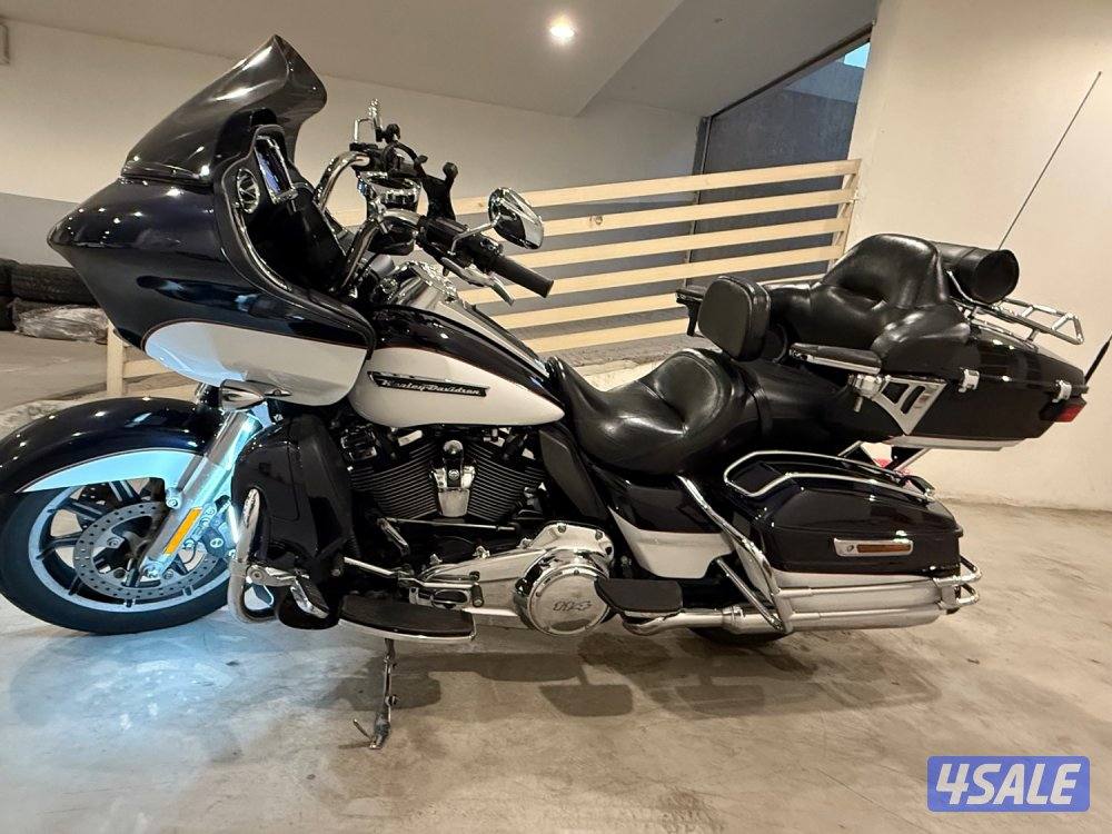 Road Glide Ultra لظروف خاصة2