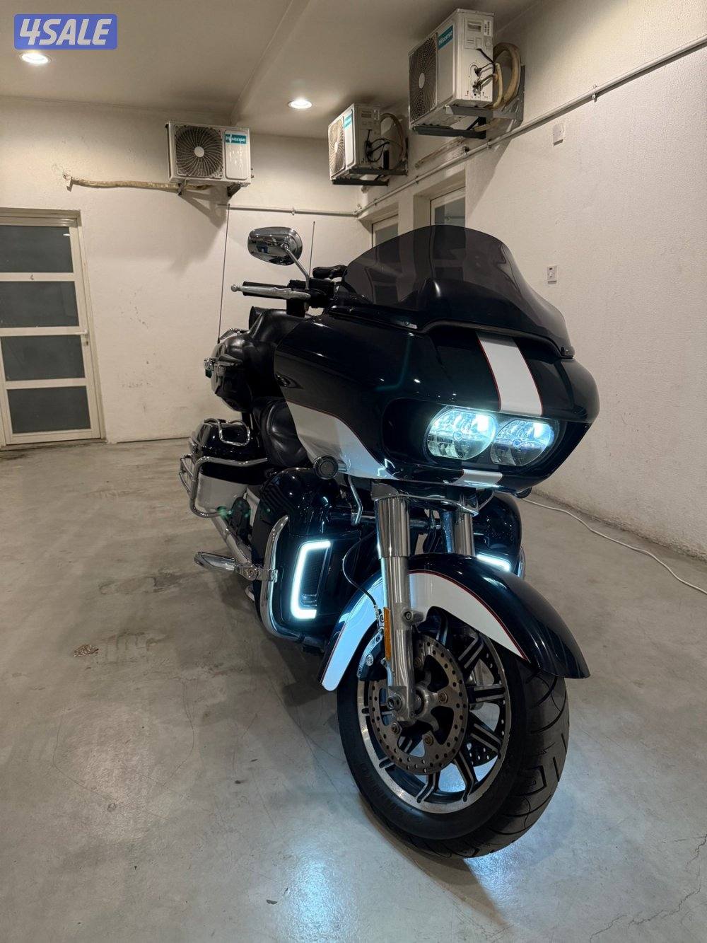Road Glide Ultra لظروف خاصة4