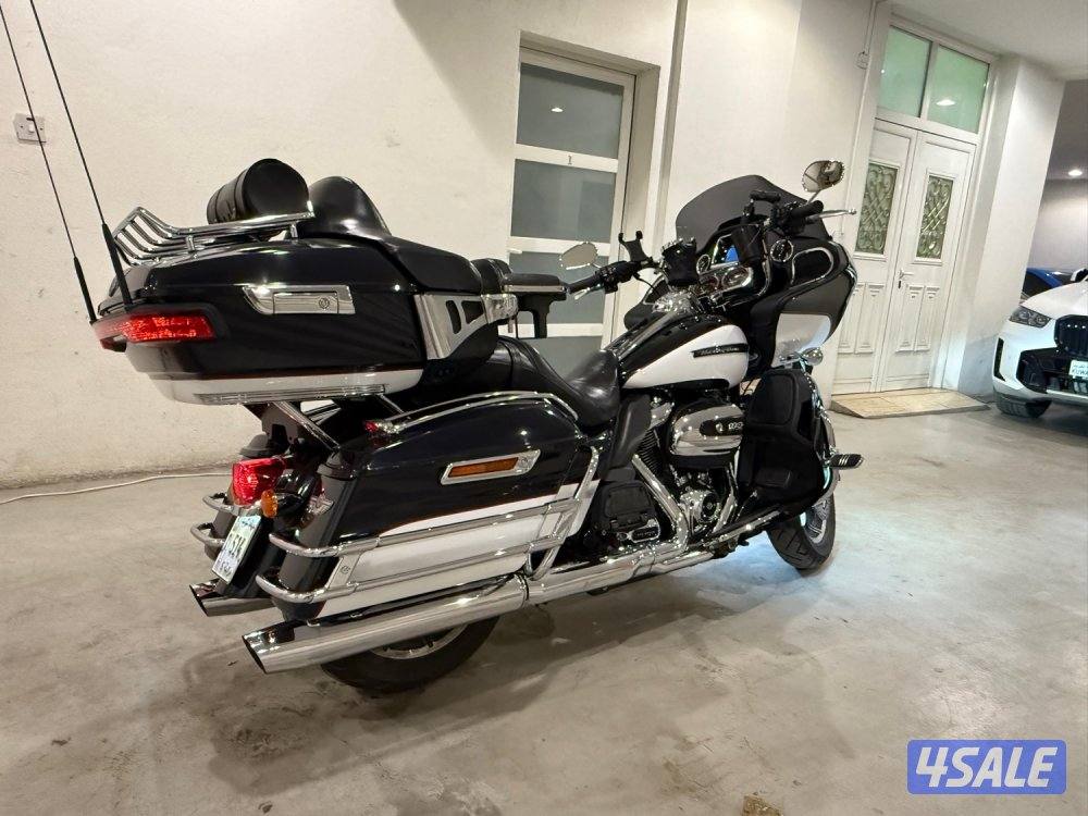 Road Glide Ultra لظروف خاصة5