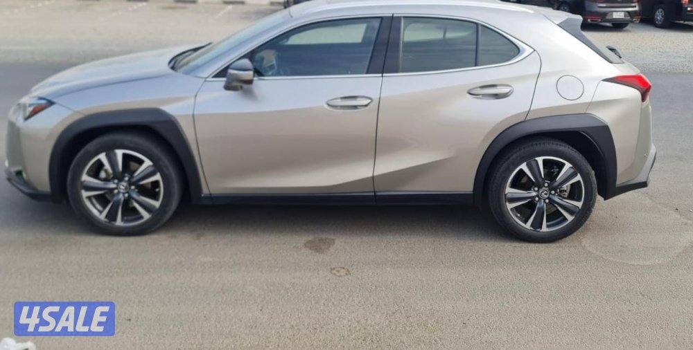 للبيع لكزس UX0