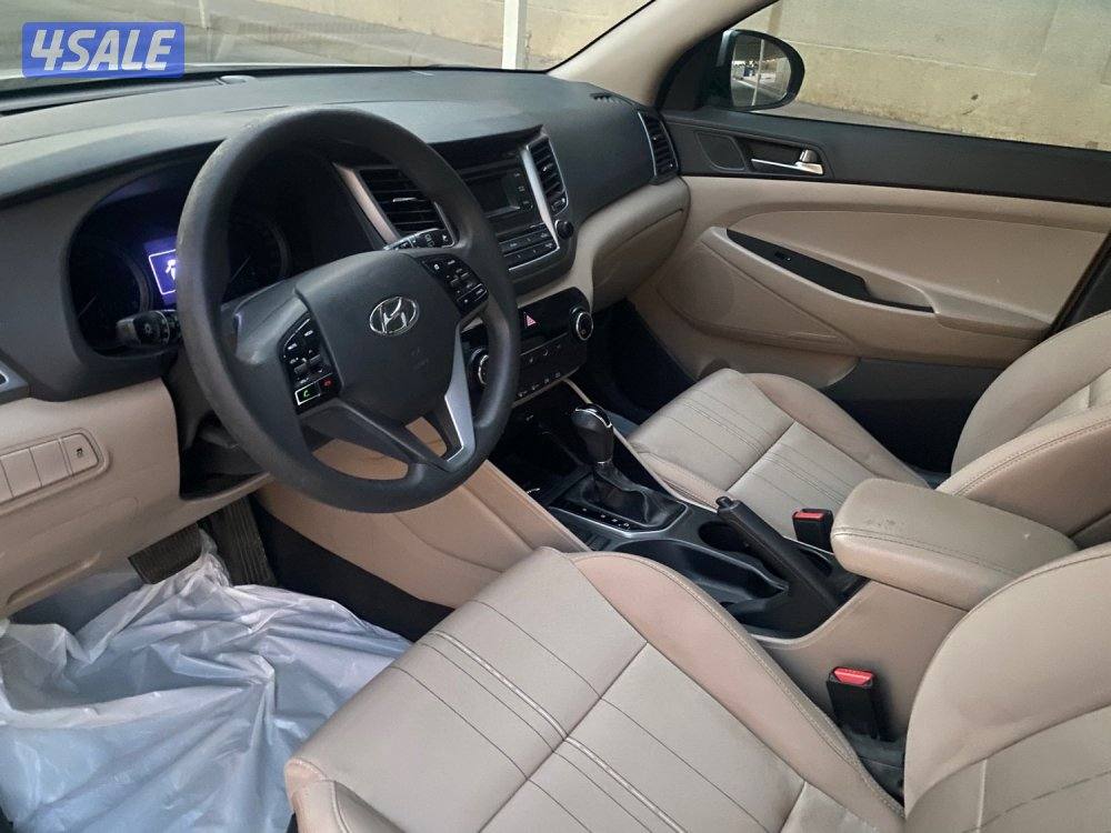 هيونداي توسان 2017 عداد130 الف وارد الوكاله /2000 سي سي4