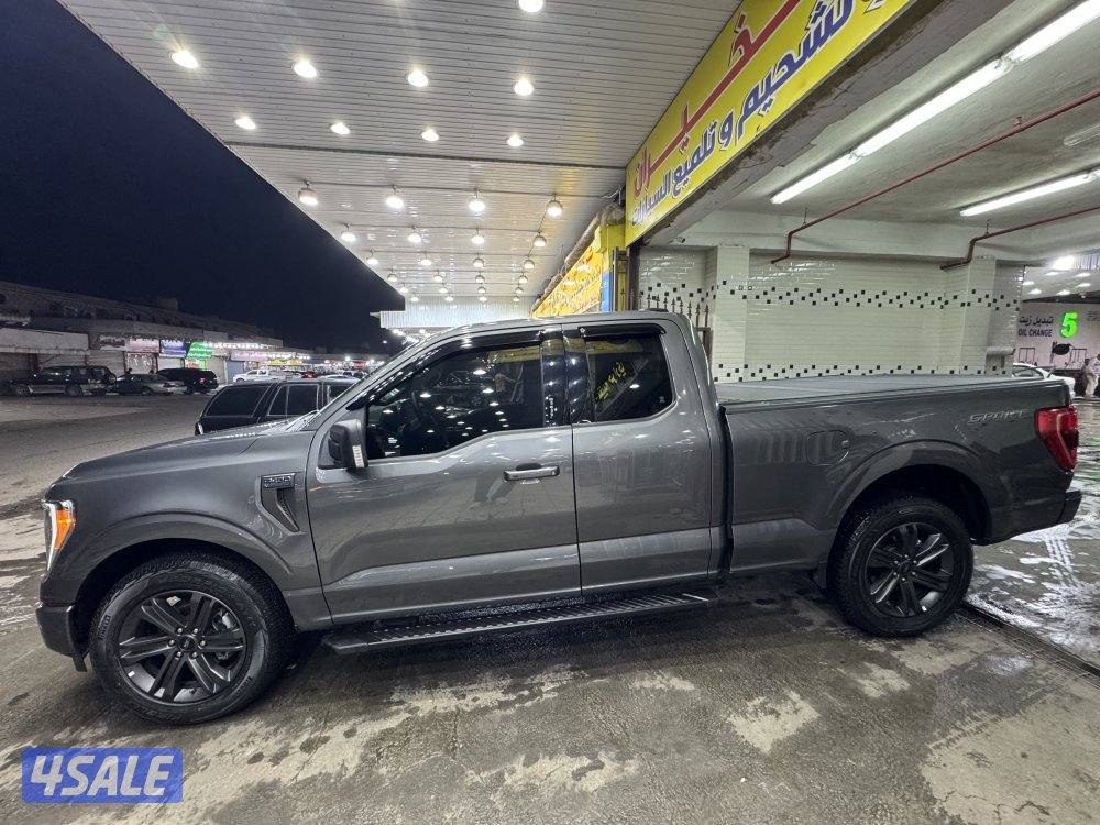 F150 سبورت تحت الكفاله وسيرفس وكاله مجانا لغايه ٦٠الف ماشي ٢٣الف3