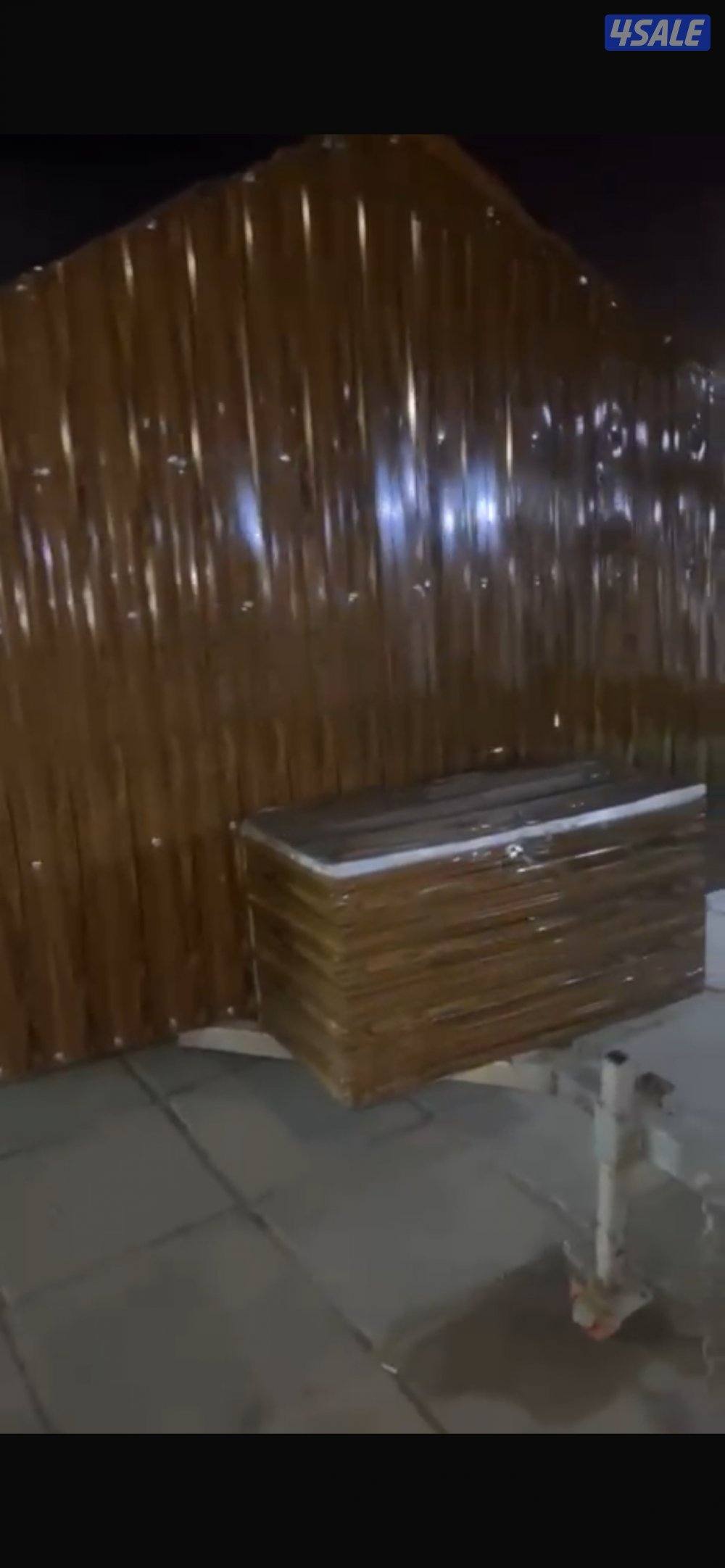 للبيع عربانه قلص نضيفه الطول مترين و ٤٠ بمترين2