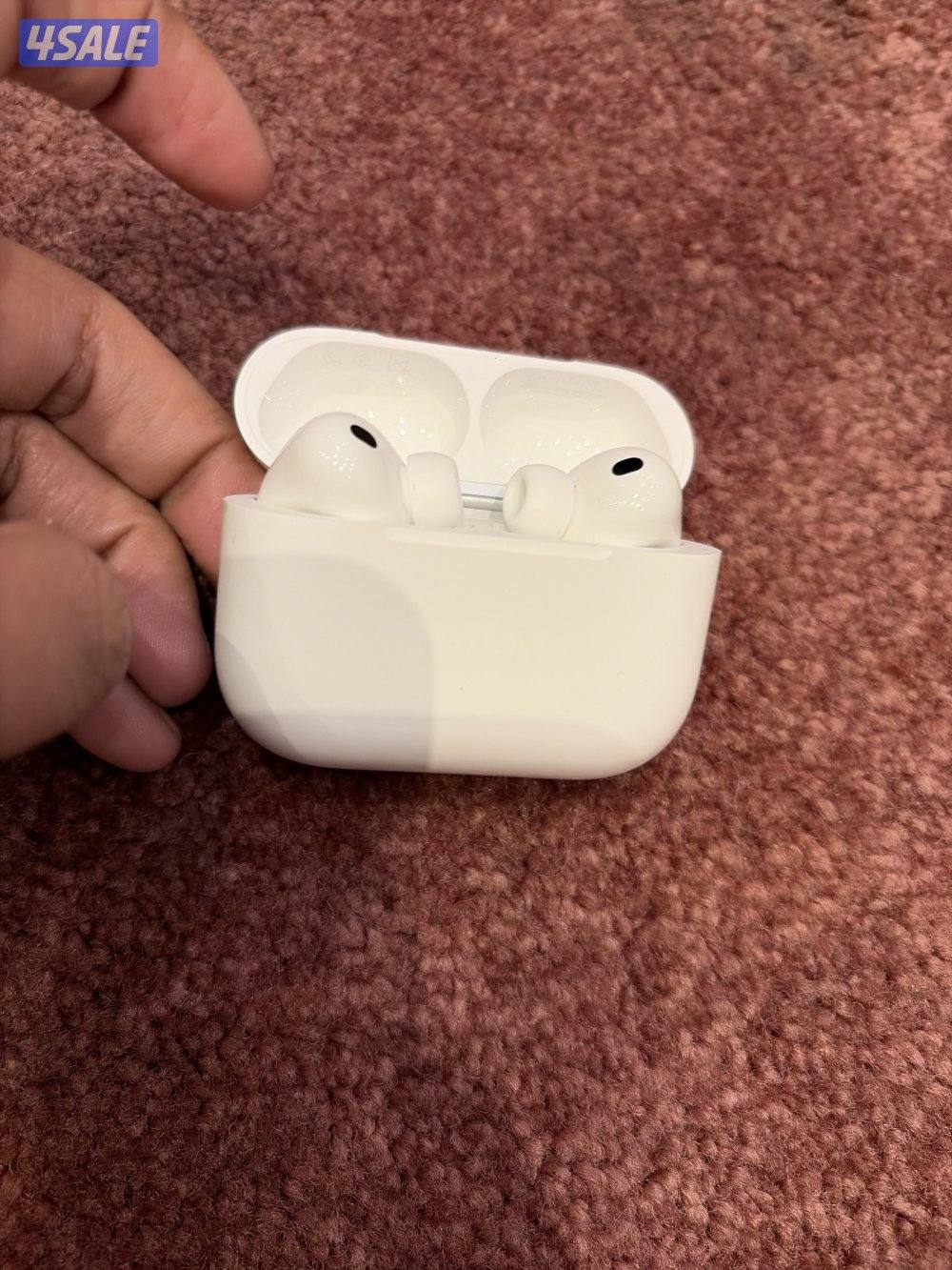 Apple AirPods 3 pro0