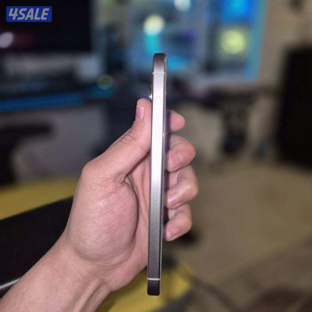 IPHONE 16 PRO MAX 256GB5