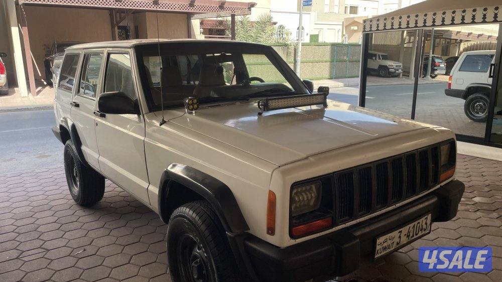 جيب شيروكي جاهز للموسم 20010